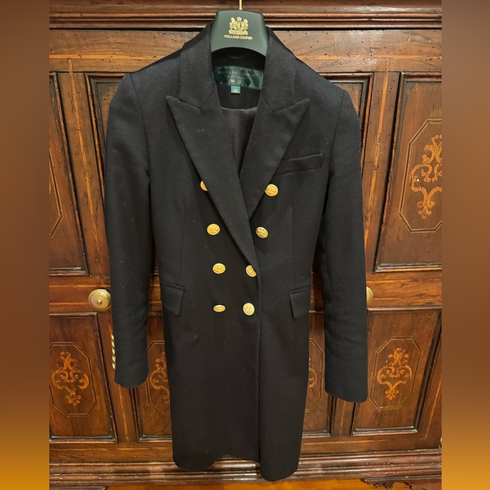 Holland Cooper Knightsbridge Chic Black Double-Breasted Blazer with Gold Buttons - Picture 4 of 4